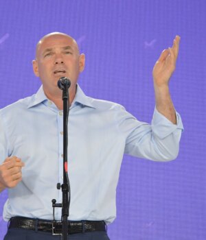 На-дороги-до-курортів-родини-волинського-нардепа-Палиці-держава-спрямує-9-мільярдів На-дороги-до-курортів-родини-волинського-нардепа-Палиці-держава-спрямує-9-мільярдів