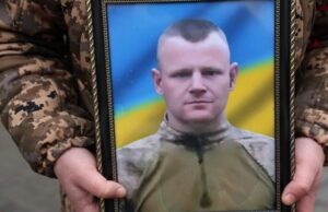 У Луцьку попрощалися з Героєм Сергієм Мацюком У-Луцьку-попрощалися-з-Героєм-Сергієм-Мацюком