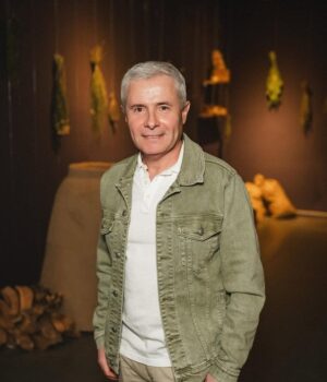 Костянтин-Грубич-показав-раніше-небачене-фото-зі свого-весілля-31-річної-давнини Костянтин-Грубич-показав-раніше-небачене-фото-зі свого-весілля-31-річної-давнини