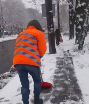 Засніжило-знову-в-українських-містах:-де-саме Засніжило-знову-в-українських-містах:-де-саме