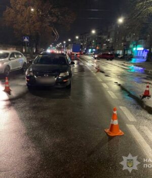 На-Львівській-у-Луцьку-volkswagen-збив-жінку На-Львівській-у-Луцьку-volkswagen-збив-жінку