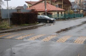 Аварійне перехрестя: у Луцьку встановили «лежачі поліцейські» та змінили схему руху Аварійне-перехрестя:-у-Луцьку-встановили-«лежачі-поліцейські»-та-змінили-схему-руху