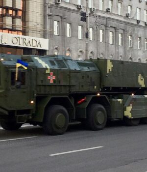 “Нептун”-і-“Сапсан”:-експерт-пояснив-ключову-різницю-між-ракетами,-які-летять-по-Росії