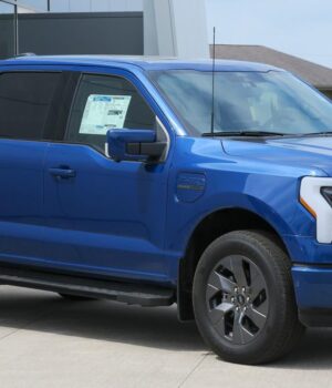 Найбільш-продаваний-електромобіль-визнали-одним-із-найменш-надійних