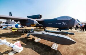 Китай вперше підняв в небо гігантського “авіаносця дронів”, – Bloomberg Китай-вперше-підняв-в-небо-гігантського-“авіаносця-дронів”,-–-bloomberg