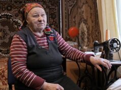 «Машинка – моя ровесниця»: 79-річна волинянка шиє адаптивний одяг для військових «Машинка-–-моя-ровесниця»:-79-річна-волинянка-шиє-адаптивний-одяг-для-військових