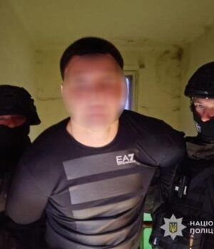 Жорстокий-шантаж-у-Львові:-двоє-чоловіків-“вибивали”-у-третього-120-тисяч-доларів Жорстокий-шантаж-у-Львові:-двоє-чоловіків-“вибивали”-у-третього-120-тисяч-доларів