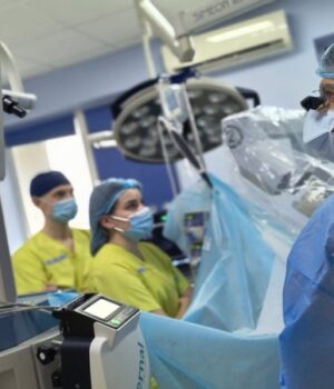 Унікальна-операція:-волинянці-пухлину-серця-медики-видалили-роботом Унікальна-операція:-волинянці-пухлину-серця-медики-видалили-роботом