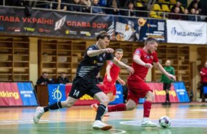 Двох гравців ФК «Любарт» мобілізували після зупинки командного буса під Одесою Двох-гравців-ФК-«Любарт»-мобілізували-після-зупинки-командного-буса-під-Одесою