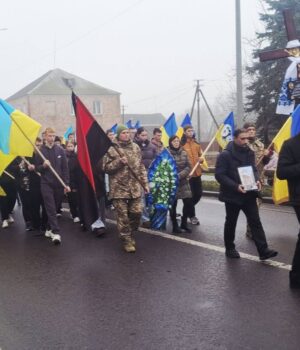 У-Колках-в-останній-шлях-провели-Захисника-Олександра-Мойсеєва
