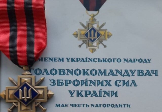 Сирський нагородив військового із Волині Сирський-нагородив-військового-із-Волині