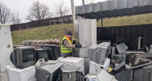 Лучани здали на переробку понад 3 тонни побутової техніки Лучани-здали-на-переробку-понад-3-тонни-побутової-техніки