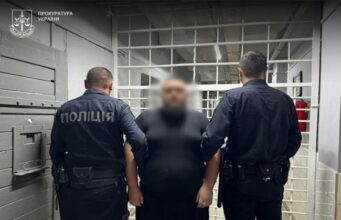 На Волині за $7 тисяч солдат намагався вивезти ухилянта за кордон На-Волині-за-$7-тисяч-солдат-намагався-вивезти-ухилянта-за-кордон