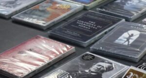 Британський режисер передав волинській бібліотеці свої фільми Британський-режисер-передав-волинській-бібліотеці-свої-фільми