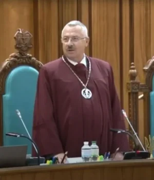 23_0.webp Суддя Сергій Головатий знову лідер у Венеційській комісії