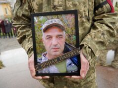 На Волині попрощалися з Героєм Романом Літвінчуком На-Волині-попрощалися-з-Героєм-Романом-Літвінчуком