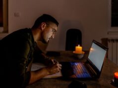 Як відключатимуть світло 15 грудня: оприлюднено графіки Як-відключатимуть-світло-15-грудня:-оприлюднено-графіки