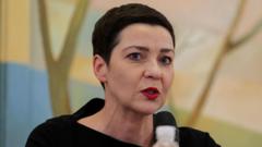 “Тепер я у вільній країні – в Україні”. Перші заяви звільнених лідерів білоруської опозиції “Тепер-я-у-вільній-країні-–-в-Україні”.-Перші-заяви-звільнених-лідерів-білоруської-опозиції