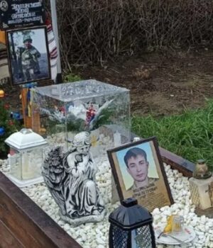 У-Луцькому-районі-в-матері-загиблого-на-війні-Героя-«вкрали-пам’ять»-про-сина