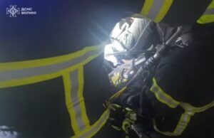 Біля Луцька рятувальники визволили пасажира із понівеченого після аварії авто. ВІДЕО Біля-Луцька-рятувальники-визволили-пасажира-із-понівеченого-після-аварії-авто.-ВІДЕО