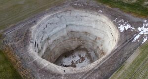 По всій Туреччині з’являються величезні діри в землі, як у біблійному пророцтві По-всій-Туреччині-з’являються-величезні-діри-в-землі,-як-у-біблійному-пророцтві