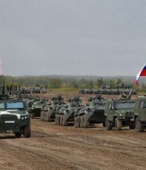 Росія-розгорнула-360-тисяч-солдатів-на-території-Білорусі,-–-член-Бундестагу