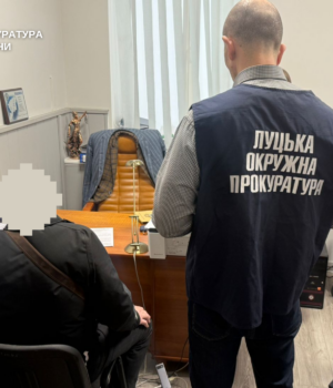 Ексдиректора-Державного-історико-культурного-заповідника-у-Луцьку-підозрюють-у-розтраті-коштів Ексдиректора-Державного-історико-культурного-заповідника-у-Луцьку-підозрюють-у-розтраті-коштів