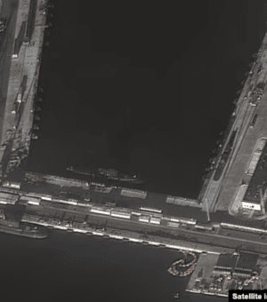 Пошкоджений-причал-і-підводний-човен:-що-видно-на-нових-фото-з-Новоросійська