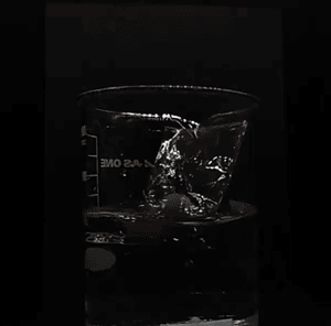 Пластик,-який-зникає-в океані:-вчені-заявили-про-проривне-відкриття