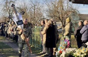 Нововолинська громада віддала шану загиблому Захиснику Роману Пасальському Нововолинська-громада-віддала-шану-загиблому-Захиснику-Роману-Пасальському