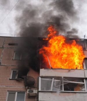 У-Запоріжжі-росіяни-скинули-авіабомбу-на-багатоповерхівку
