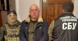 Коригував атаки по складах з боєприпасами і дронами для ЗСУ: у Силах оборони викрили крота... Коригував-атаки-по-складах-з-боєприпасами-і-дронами-для-ЗСУ:-у-Силах-оборони-викрили-крота.