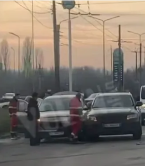 Поблизу-заводу-в-Луцьку-зіткнулись-три-автівки