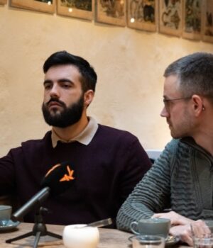 Як-іноземці-«захотіли-підтримати-український-народ»-і-заговорили-українською Як-іноземці-«захотіли-підтримати-український-народ»-і-заговорили-українською