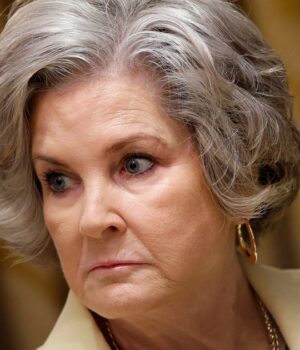 Трамп-не-планує-звільняти-керівницю-апарату-Білого-дому-після-скандального-інтервʼю Трамп-не-планує-звільняти-керівницю-апарату-Білого-дому-після-скандального-інтервʼю