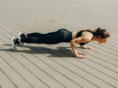 Скільки потрібно тримати планку залежно від віку: норми для 20, 40 та 60 років Скільки-потрібно-тримати-планку-залежно-від-віку:-норми-для-20,-40 та 60 років