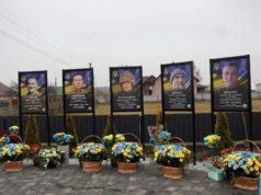 Холодний день і теплі квіти пам’яті: у селі на Любешівщині відкрили Алею пам’яті Героїв Холодний-день-і-теплі-квіти-пам’яті:-у-селі-на-Любешівщині-відкрили-Алею-пам’яті-Героїв