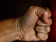 В Одесі троє військових ТЦК побили поліцейського, який привіз їм порушника військового обліку В-Одесі-троє-військових-ТЦК-побили-поліцейського,-який-привіз-їм-порушника-військового-обліку