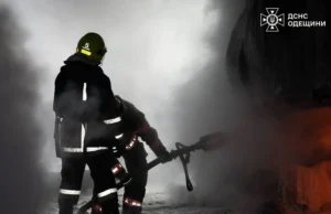 Атака рф на Одесу: є пошкодження на залізниці і вокзалі, поранено працівницю, у місті 65... Атака-рф-на-Одесу:-є-пошкодження-на-залізниці-і-вокзалі,-поранено-працівницю,-у-місті-65.