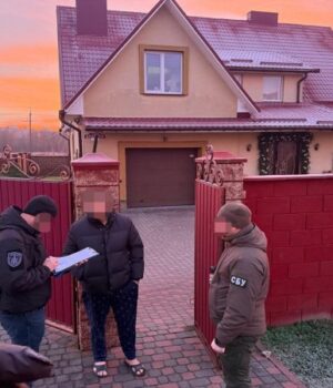 Депутатська-схема:-підпільну-деревину-обробляли-фірми-з-Волині-і-ще-2-областей