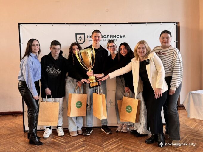 У Центрі ДЮТ відбувся турнір «Інтелектуальна шкільна ліга» на Кубок міського голови У-Центрі-ДЮТ-відбувся-турнір-«Інтелектуальна-шкільна-ліга»-на-Кубок-міського-голови