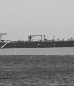 Новий-рекорд-СБУ:-повітряні-дрони-знищили-танкер-РФ за 2000 км від-України-(відео)