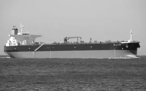 Новий рекорд СБУ: повітряні дрони знищили танкер РФ за 2000 км від України (відео) Новий-рекорд-СБУ:-повітряні-дрони-знищили-танкер-РФ за 2000 км від-України-(відео)