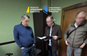 Двох депутатів з Волині затримали через 30 тисяч доларів хабаря Двох-депутатів-з-Волині-затримали-через-30-тисяч-доларів-хабаря