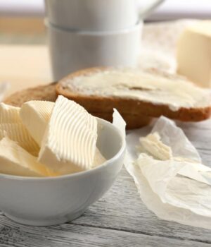 Чи-шкодить-вершкове-масло-при-високому-тиску:-кардіолог-дав-чітку-відповідь