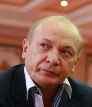 imageauuau.webp Апеляція ВАКС зняла заочний арешт з екснардепа Іванющенка