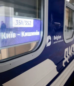 Укрзалізниця-призначає-додаткову-групу-вагонів-до-Кишинева-з-Одеси-та-Києва
