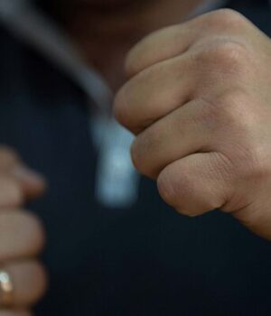 У-Луцьку-чоловік-зламав-ніс-поліцейському,-який-стежив-за-безпекою-спортивних-змагань