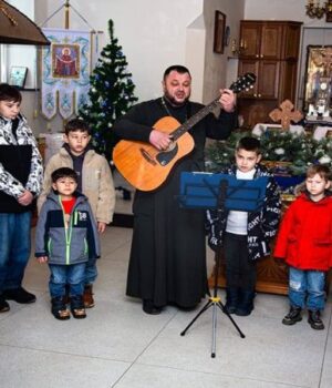 Волинські-нацгвардійці-організували-свято-для-дітей,-які-чекають-рідних-з-фронту.-ФОТО