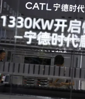 Акумуляторний-бум-у-Китаї:-ШІ-та-"зелена"-енергетика-спричинили-рекордний-попит